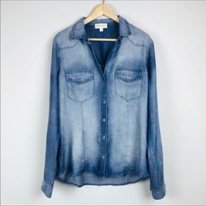 Anthropologie blue button down shirt Large